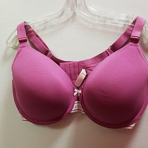 Lightly padded underwire bra
